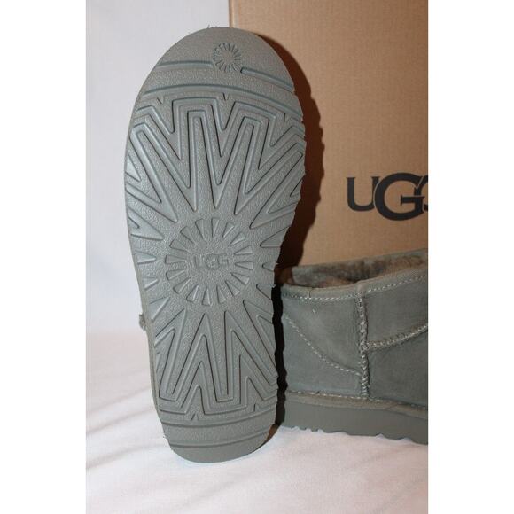 NEW 100% Authentic UGG Classic Ultra Mini Womens Winter Ankle Boots Moss Green - Picture 8 of 8